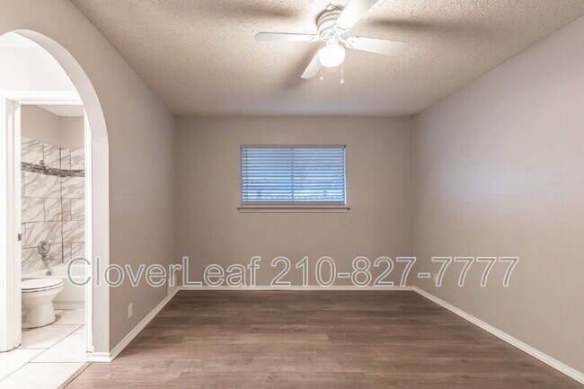 Building Photo - 5017 Cherry Tree Dr