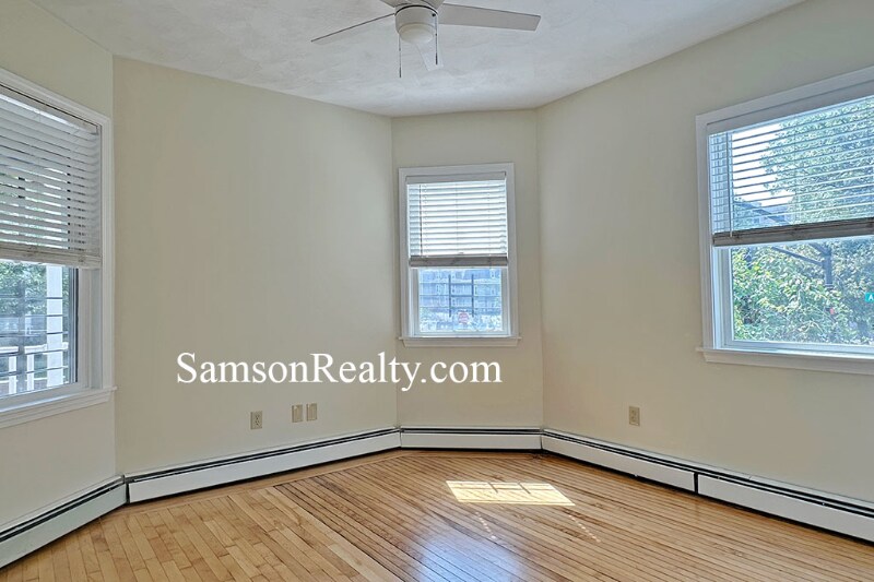 Building Photo - 204 Angell St