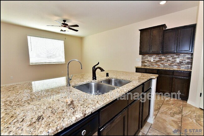 Building Photo - 2840 Tierra De Moyo Pl