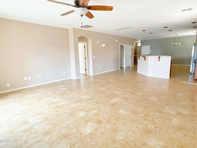 Building Photo - 11786 W Fordson Dr