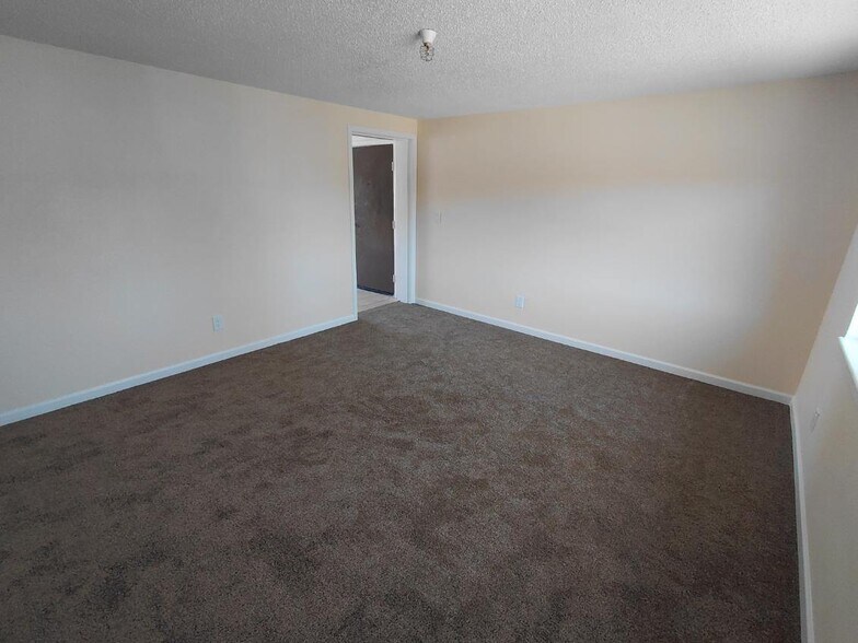 Building Photo - 5805 Secrest Drive #7