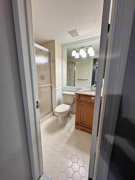 Building Photo - 283 Sassafras Ct