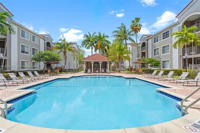 Building Photo - 6841 SW 44th St