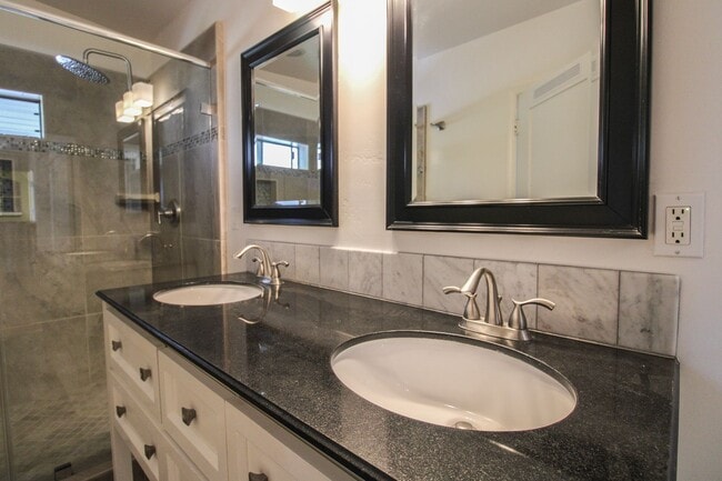 Building Photo - 4 Bedroom House with HUGE Backyard on Historic Buchon St. Near Downtown SLO