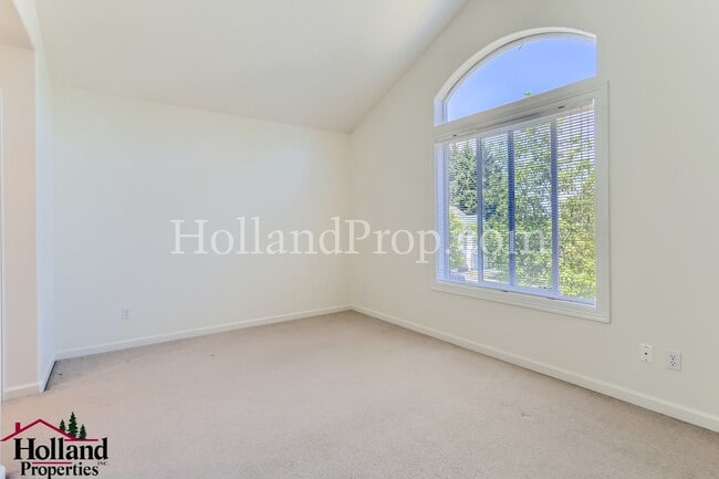 Building Photo - COMING SOON This Beautiful Duplex with Great Location!!!