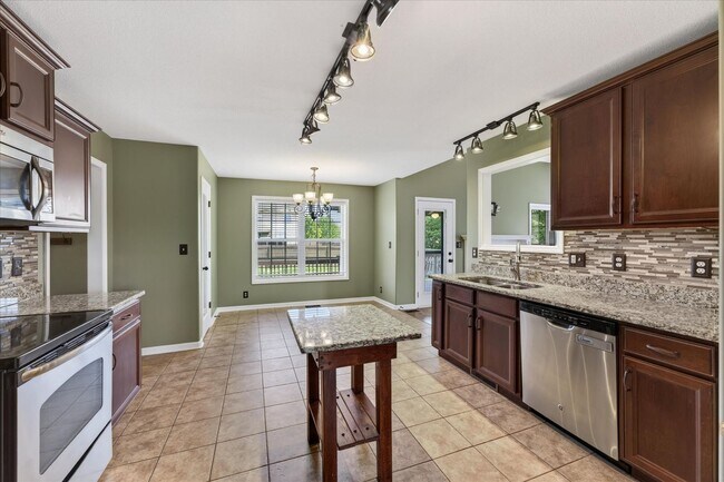 Building Photo - 3739 Tradewinds Terrace