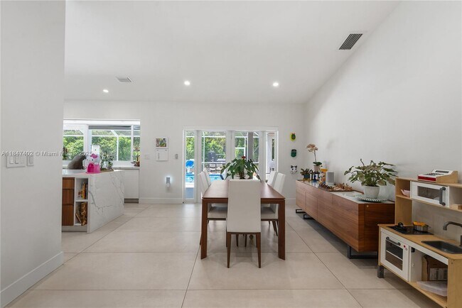 Building Photo - 7705 SW 171st Terrace