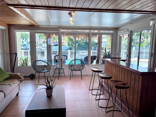 Building Photo - 5911 NE 15th Ave