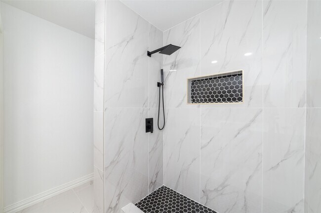 Building Photo - 2707 Ashford Trail Dr