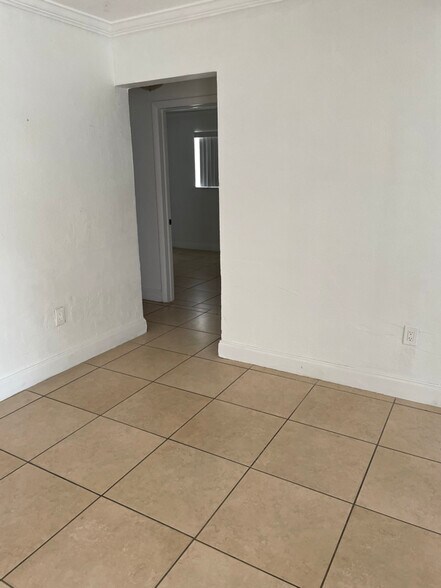 Building Photo - 11227-11229 SW 5th Terrace