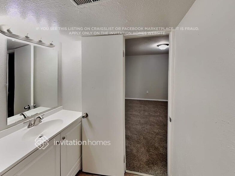 Building Photo - 18516 W 59th Dr