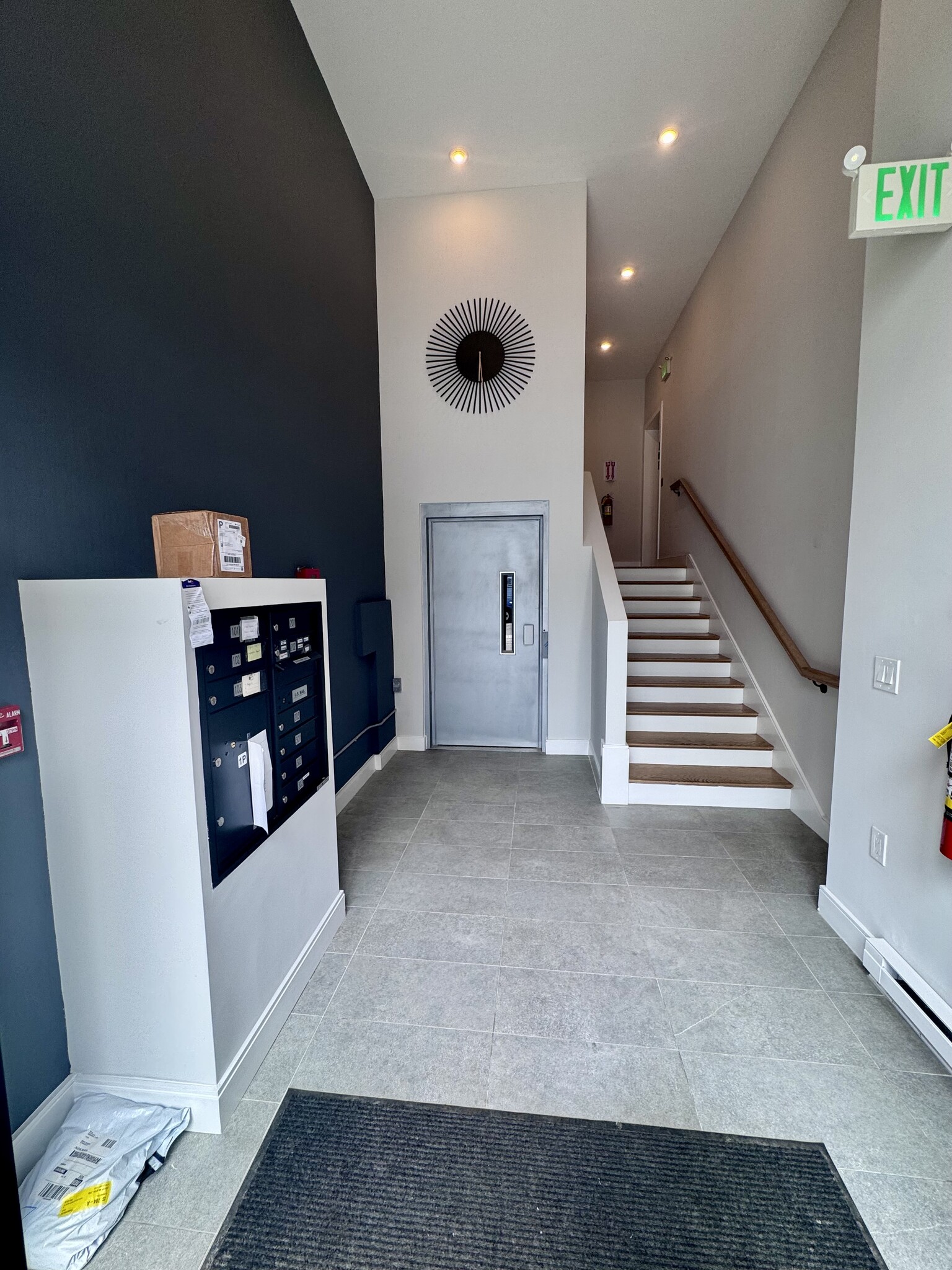 Building Photo - 16 Highgate St