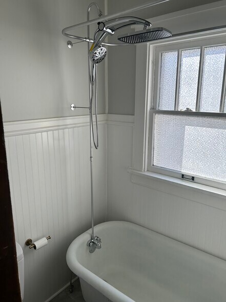 Building Photo - 2003 W Alice Ave