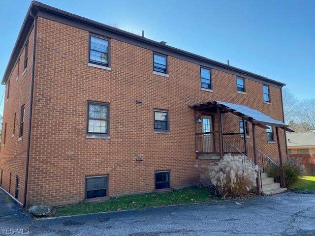 Building Photo - 2855 Morewood Rd