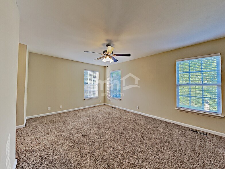 Building Photo - 540 Windy Rd