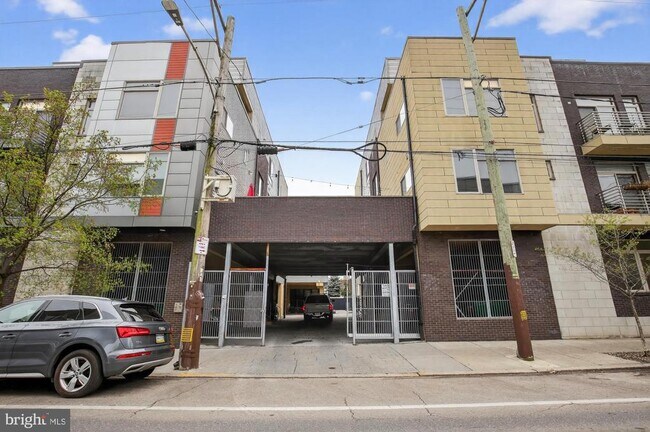 Building Photo - 1535 N Philip St