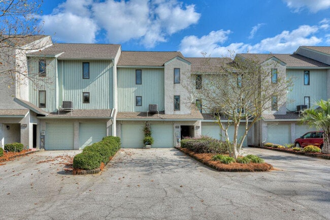 Building Photo - 110 Riverbend Dr