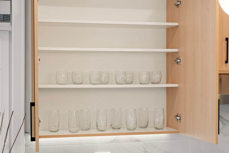 Building Photo - 2344 W Polk St