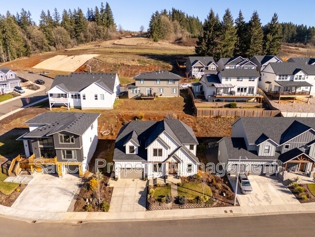 Building Photo - 35471 Portland View Dr