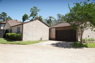 Building Photo - 12800 Briar Forest Dr