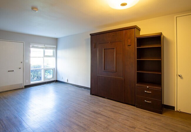 Building Photo - 3717 S Corbett Ave