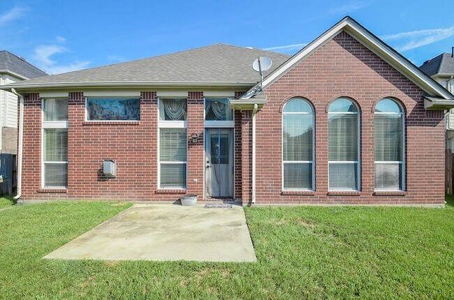 Building Photo - 3050 Providence Oak St
