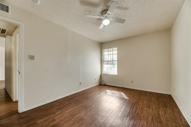 Building Photo - 106 E Cedar St