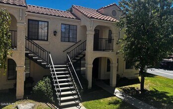 Building Photo - 2554 Olive Dr