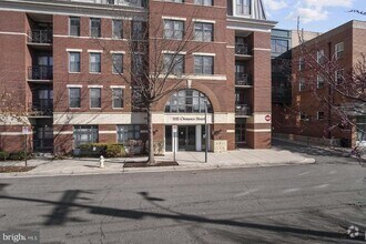 Building Photo - 1111 Oronoco St