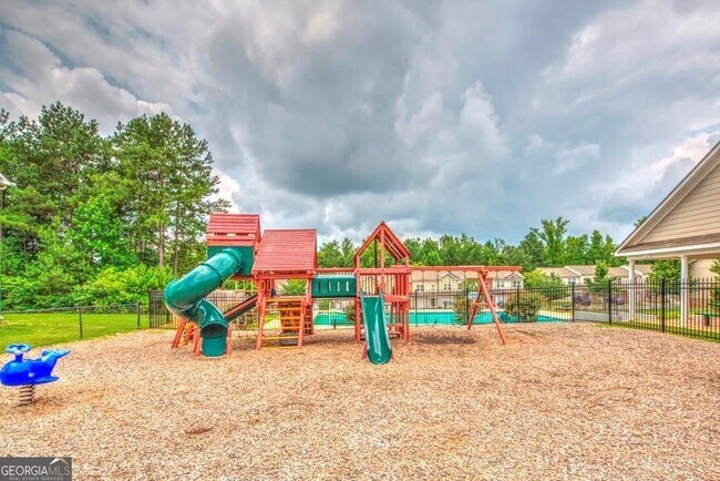 Building Photo - 5041 Lower Elm St