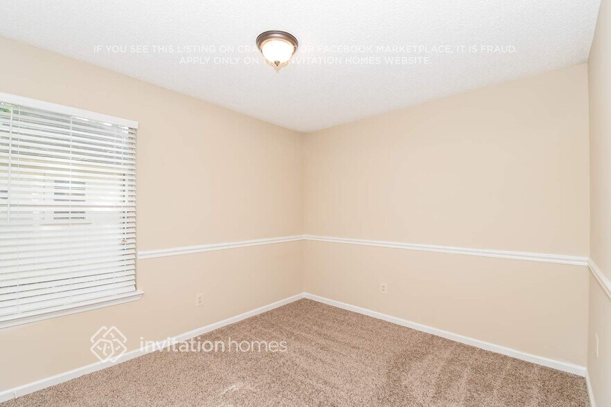 Building Photo - 8313 Lakemont Dr