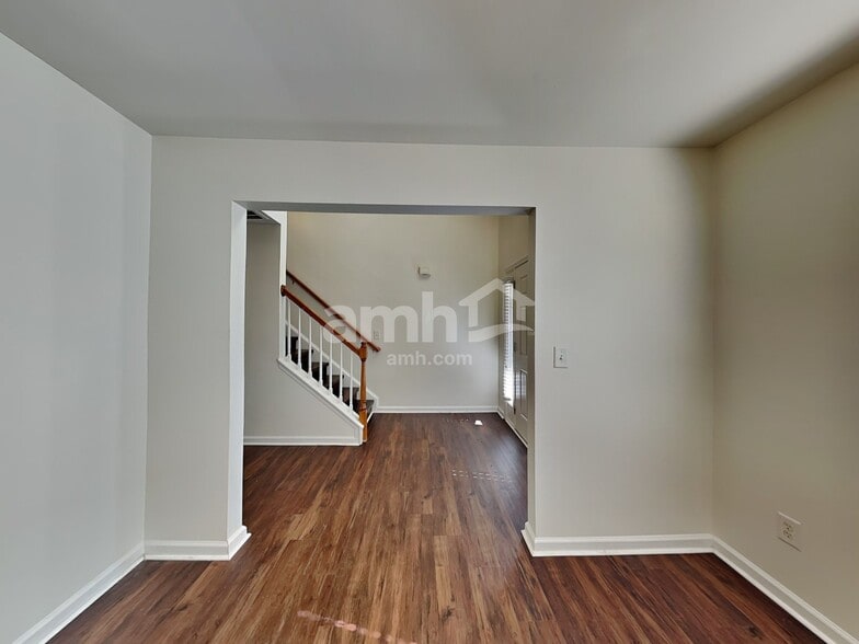 Building Photo - 10538 Samuels Way Dr