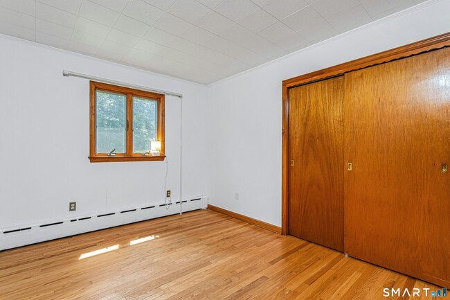 Building Photo - 67 Barclay Dr