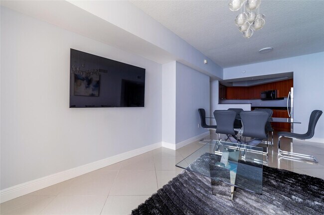 Building Photo - 16699 Collins Ave