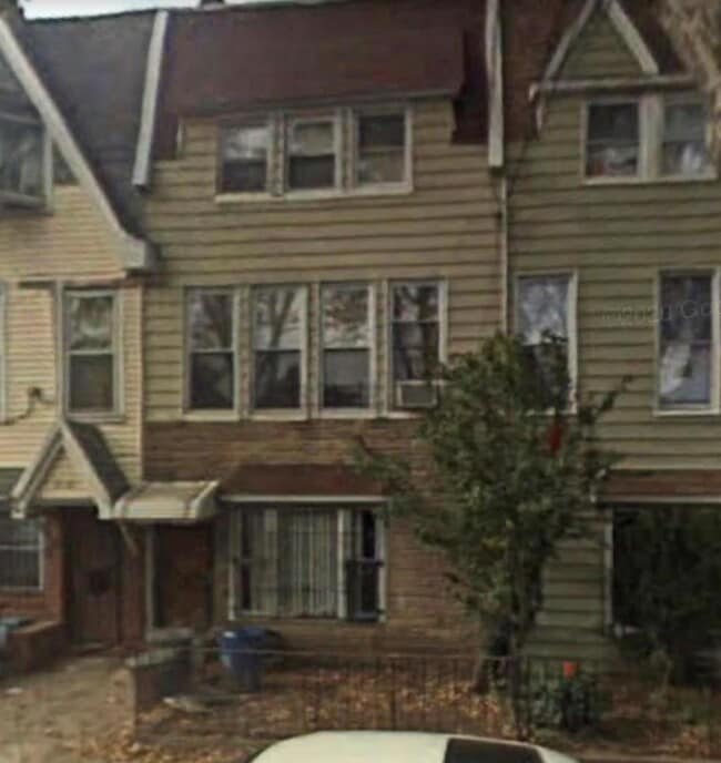 Primary Photo - 37-28 68th St
