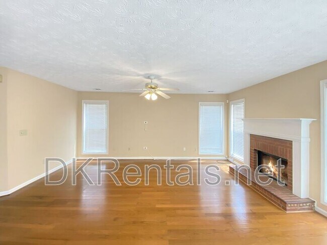 Building Photo - 1704 Riverlanding Cir