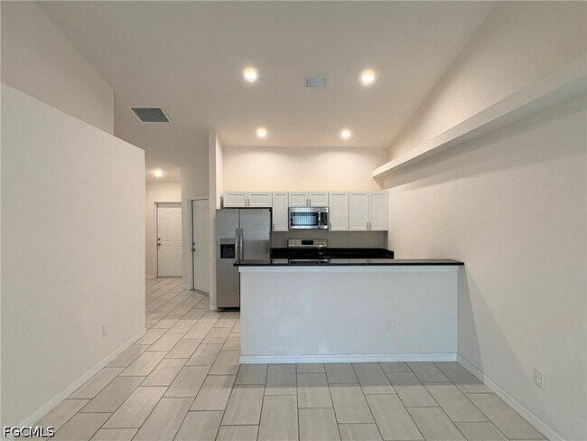 Building Photo - 828 Gleason Pkwy