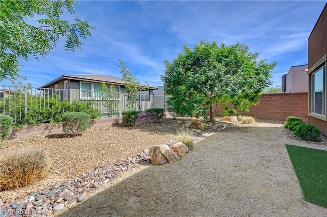 Building Photo - 6020 Langreo Ln