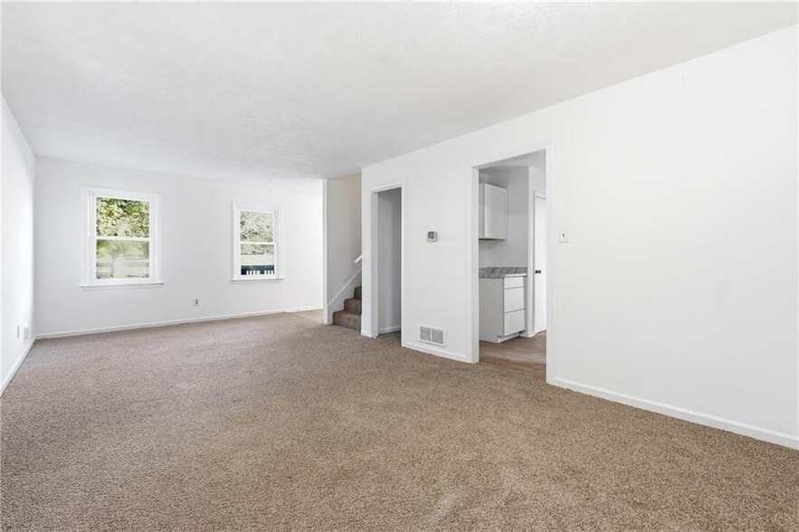 Building Photo - 6917 Laurel Wood Dr