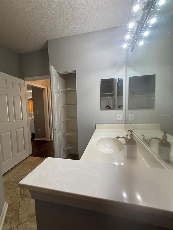 Building Photo - 1726 Arbor Lakes Cir