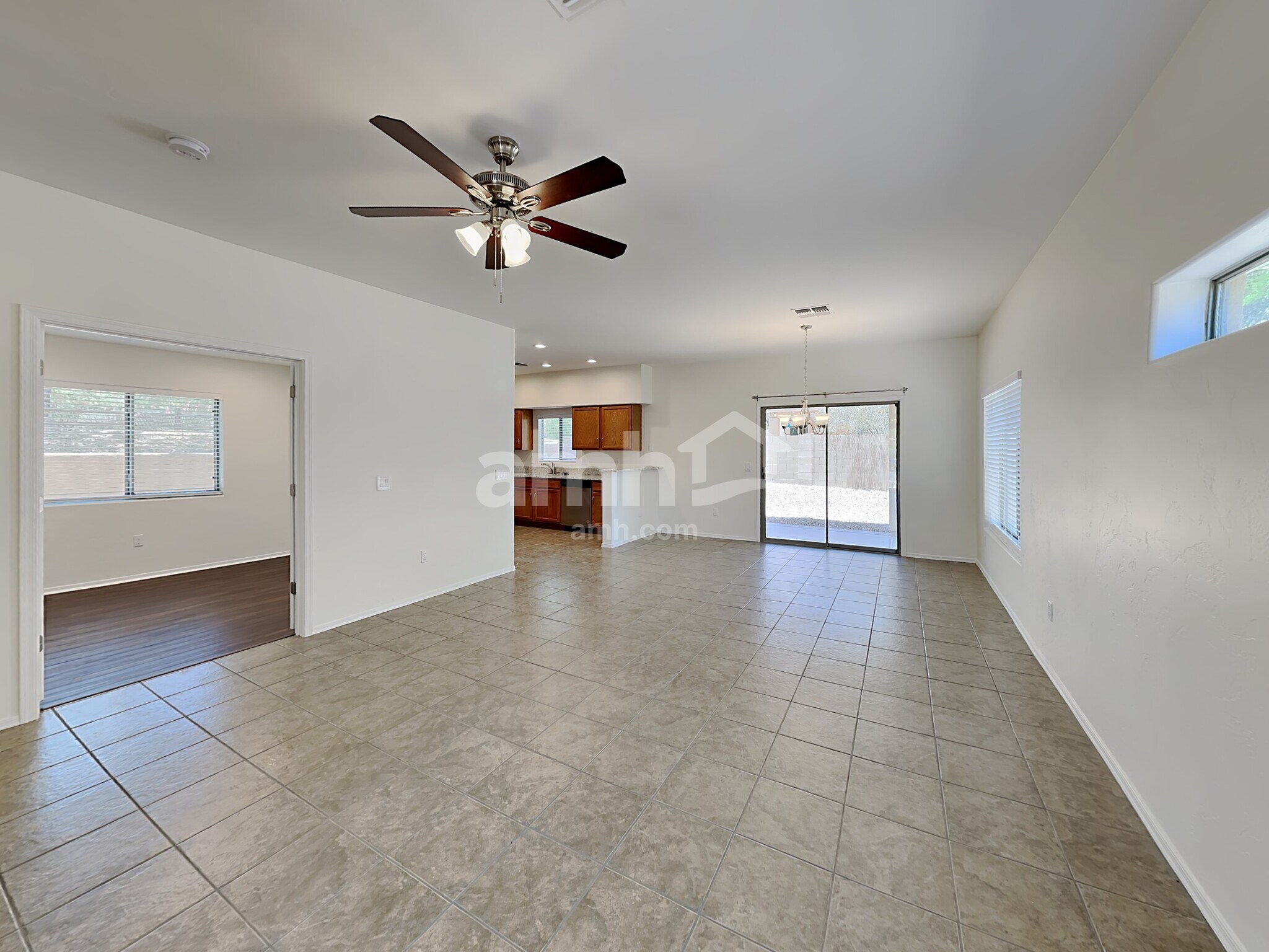 Building Photo - 397 East Placita Rejilla