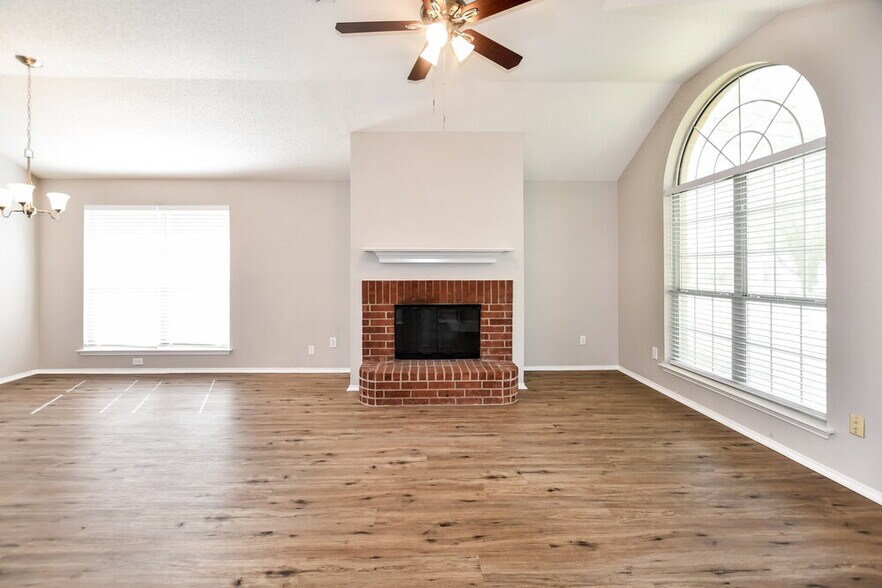 Building Photo - 2632 Bent Brook Dr