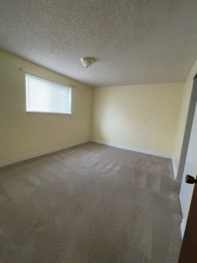 Building Photo - Welcome Home! Charming 2BR Townhome in Lewiston’s Orchards Area