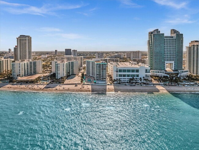 Building Photo - 3725 S Ocean Dr