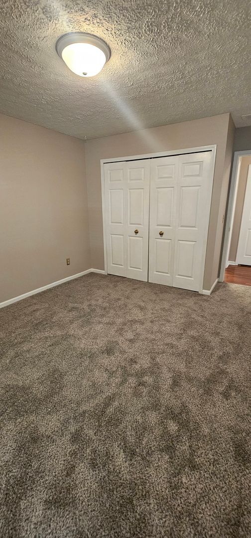 Building Photo - RANCH STYLE 2 BEDROOM CONDO FOR LEASE