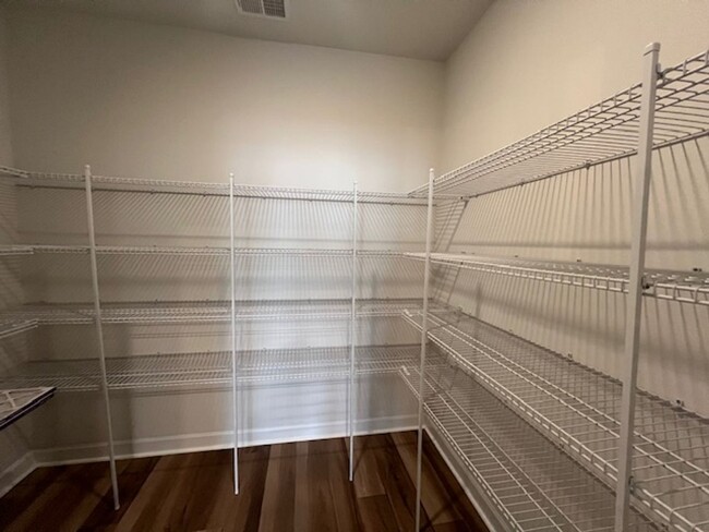 Building Photo - 3 Bedroom 2.5 Bath Townhouse In Marsh View...