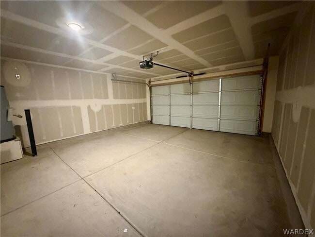 Building Photo - 2388 Tapatio Dr