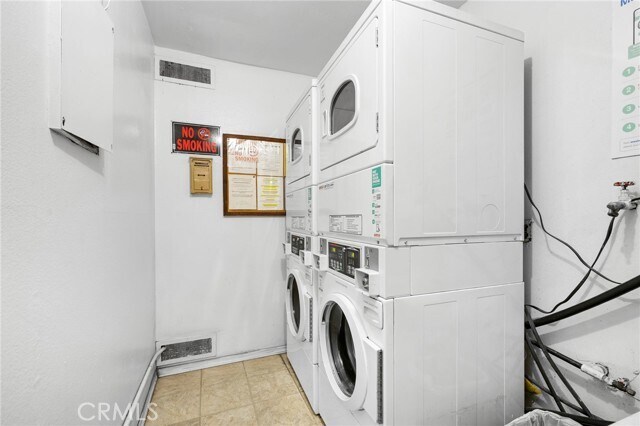 Building Photo - 408 Burchett St