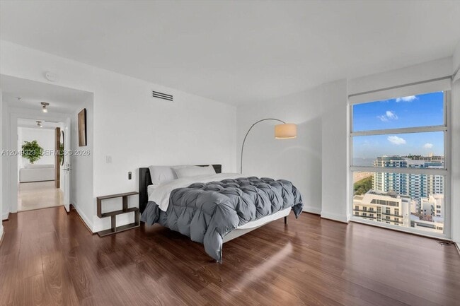 Building Photo - 4201 Collins Ave