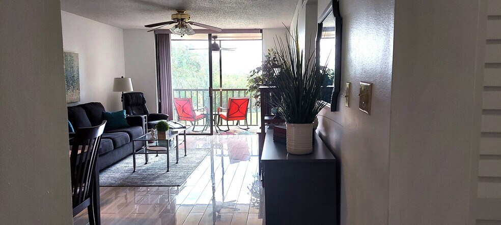 Building Photo - 1328 Pasadena Ave S
